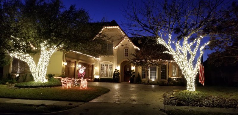 Christmas lights Benbrook