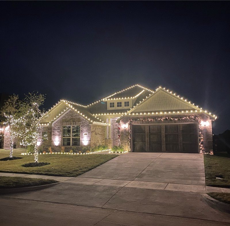 Christmas lights Benbrook